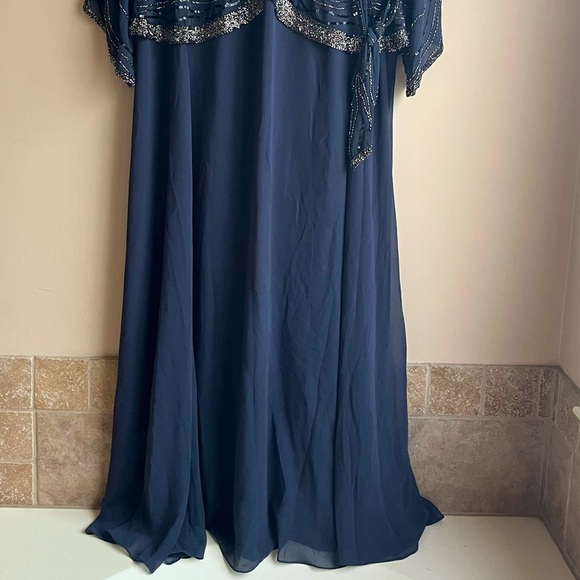 J Kara Navy Beaded Dress - NWT- Size 20W- with flutter sleeve - Picture 3 of 11